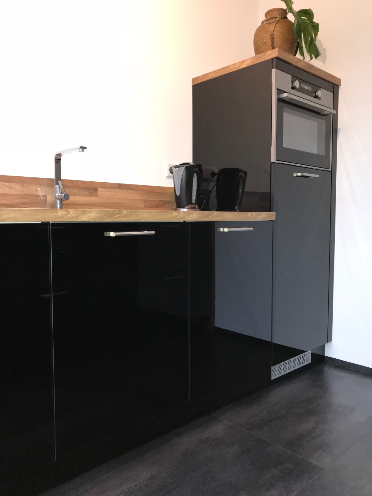 Mompelen fluiten dichtbij Hoogglans zwarte keuken | Your New Kitchen